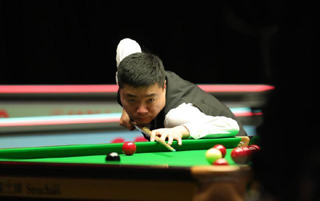 抢位推人 抢位推人