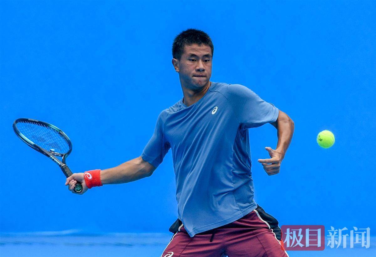 兰足球乃至 兰足球乃至