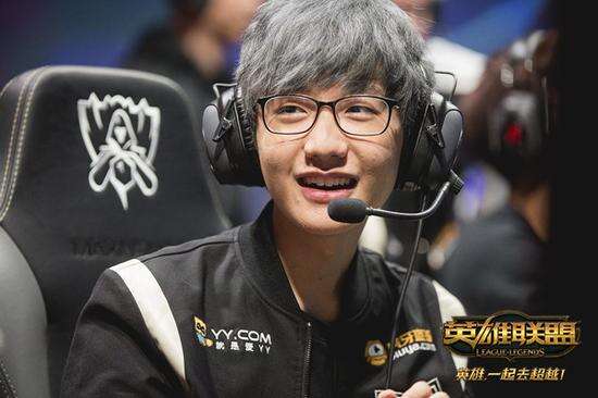 年轻人的正 年轻人的正