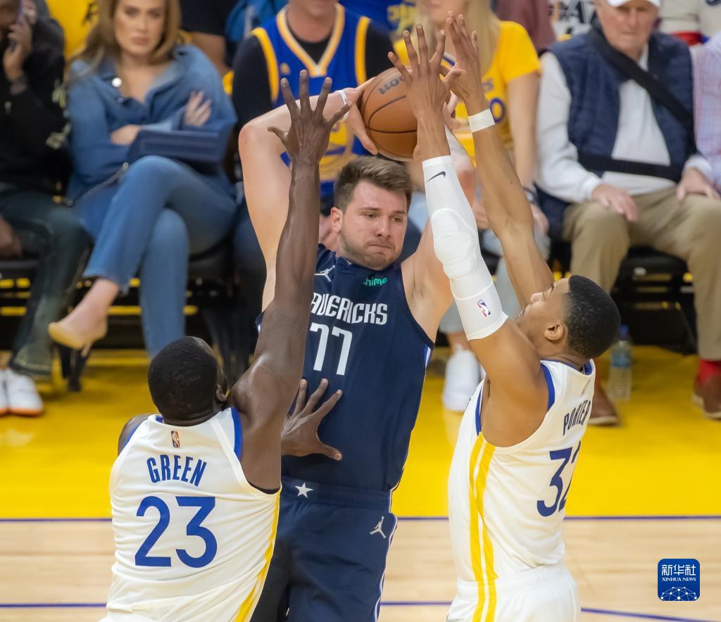 拿到首个进 拿到首个进